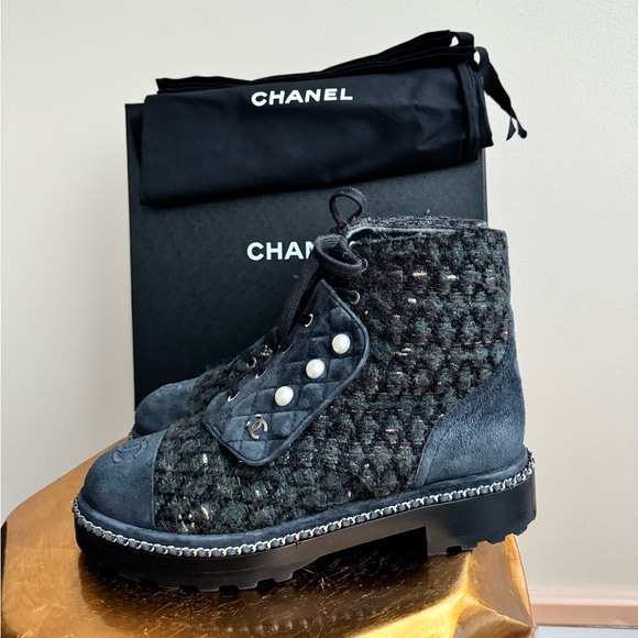 CHANEL Tweed Suede Calfskin Pearl Boots with Chain Accent, Blue/Green, size 9 - Picture 3 of 16
